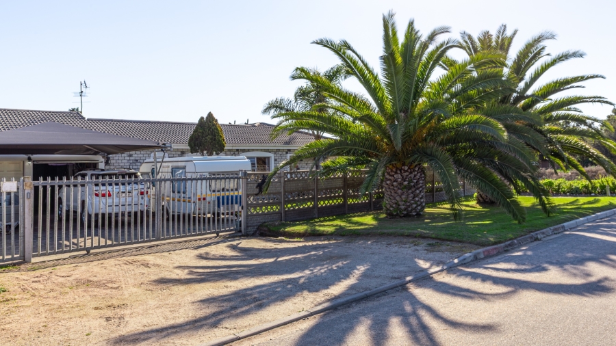 3 Bedroom Property for Sale in Laaiplek Western Cape